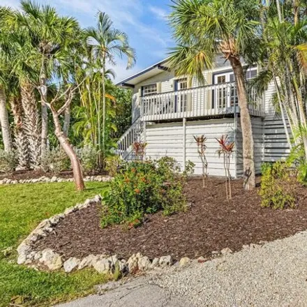 Buy this 2 bed house on 571 Rabbit Road in Sanibel, Lee County
