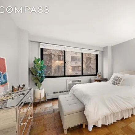 Image 2 - 5 West 15th Street, New York, NY 10011, USA - Apartment for sale