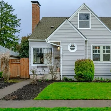 Buy this 3 bed house on 2010 18th Street Northeast in Salem, OR 97301