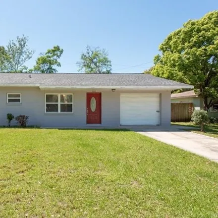 Buy this 3 bed house on 5391 23rd Street in Zephyrhills, FL 33542