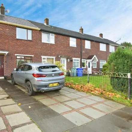 Buy this 3 bed duplex on Ripon Avenue in Whitefield, M45 8PH