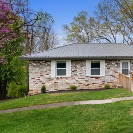Buy this 3 bed house on 1999 Woodlawn Avenue in Jefferson City, TN 37760