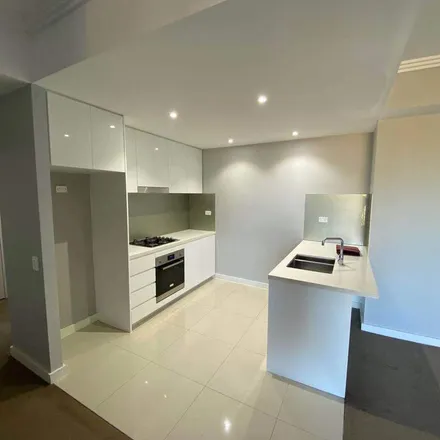 Image 2 - 8 Henry Street, Turrella NSW 2205, Australia - Apartment for rent
