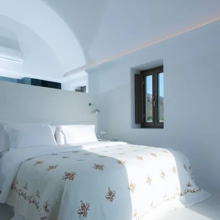 Rent this 1 bed house on Santorini (Thira) National Airport in Μεσαριάς - Μονολίθου, Thira Municipal Unit