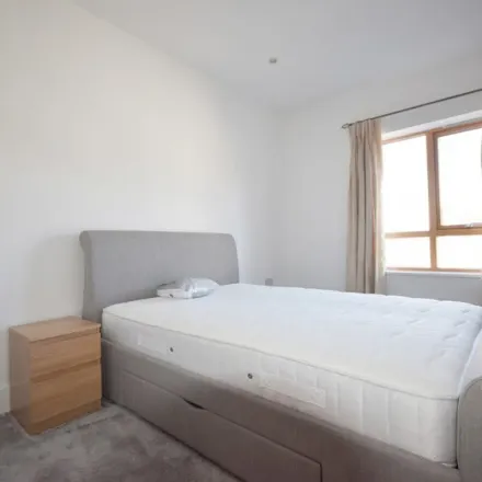 Image 3 - 3 Epsom Road, Guildford, GU1 3JT, United Kingdom - Apartment for rent