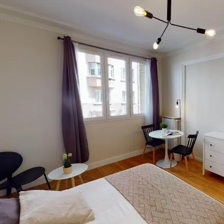 Rent this 4 bed room on 12 Rue Gustave le Bon