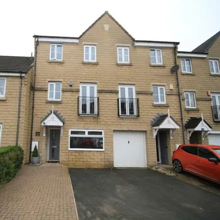 Buy this 3 bed townhouse on Brander Close in Wrose, BD10 8SY