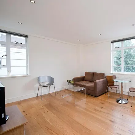 Rent this 1 bed apartment on Avenue Court in Draycott Avenue, London