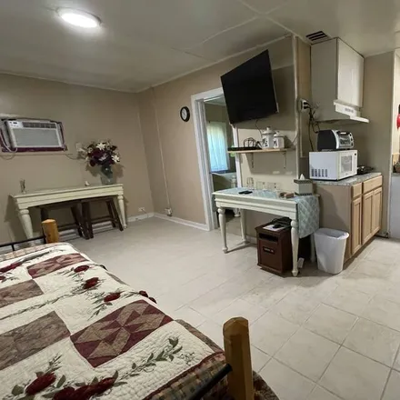 Rent this 1 bed condo on Tombstone in AZ, 85638