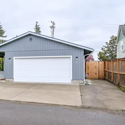 Buy this 3 bed house on 520 Boardwalk Place in Cottage Grove, OR 97424