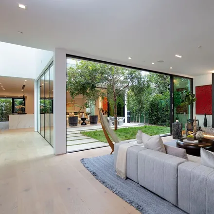 Image 3 - 652 Broadway Street, Los Angeles, CA 90291, USA - House for sale