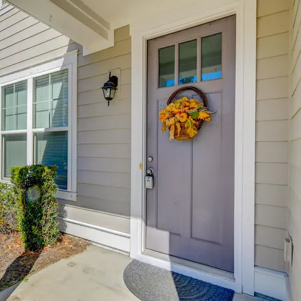 Image 2 - 5411 Crown Avenue, Singing Pines, North Charleston, SC 29406, USA - Townhouse for sale