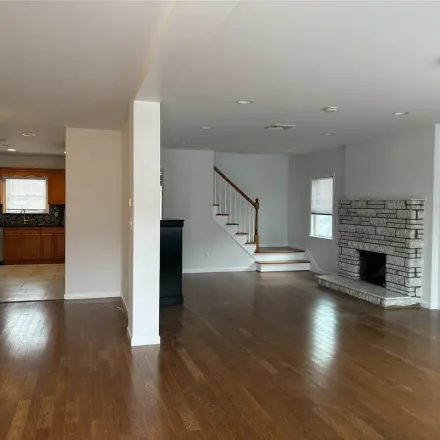 Image 7 - 7-11 149th Street, New York, NY 11357, USA - Apartment for rent