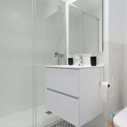 Rent this 5 bed apartment on Carrer d'Abén Al-Abbar in 22, 46021 Valencia