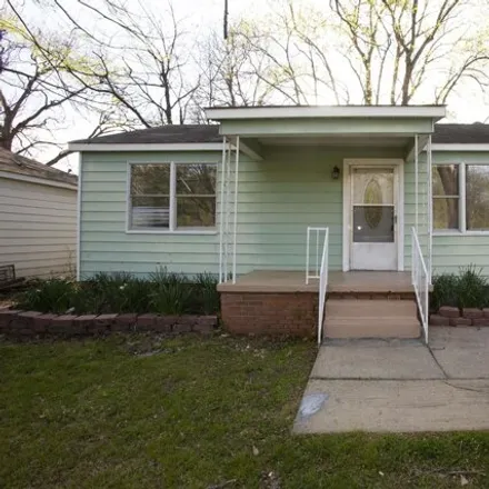 Rent this 3 bed house on 5413 N Main St in North Little Rock, Arkansas