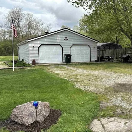 Image 2 - 10698 B Drive, Noble County, IN 46755, USA - House for sale