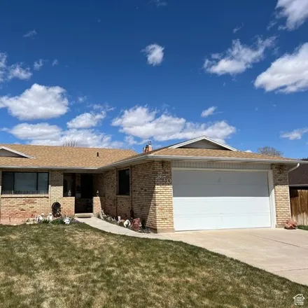 Buy this 5 bed house on West 690 South in Richfield, UT 84701