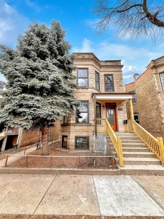 Rent this 3 bed apartment on 3518 North Wolcott Avenue in Chicago, IL 60613