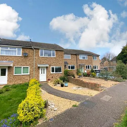 Buy this 3 bed townhouse on Mowbray Close in Bromham, MK43 8LF