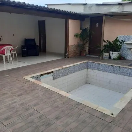 Buy this 6 bed house on Travessa Particular in São Lourenço, Niterói - RJ