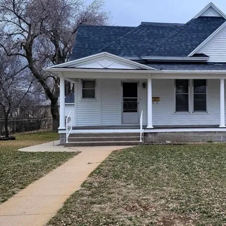 Buy this 4 bed house on 455 East 28th Street in Kearney, NE 68847
