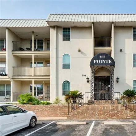 Rent this 2 bed condo on 910 Duncan Lane in Austin, TX 78705