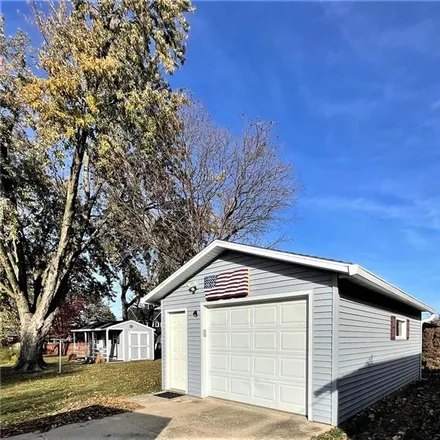 Image 2 - 225 Southwest 4th Street, Ogden, IA 50212, USA - House for sale