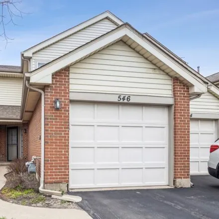 Rent this 2 bed townhouse on 543 East Windgate Court in Arlington Heights, IL 60005