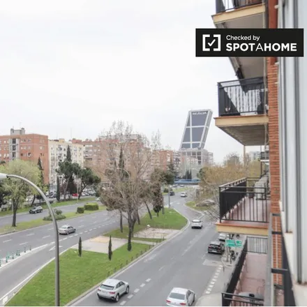Image 11 - Cepsa, Paseo de la Castellana, 28020 Madrid, Spain - Apartment for rent
