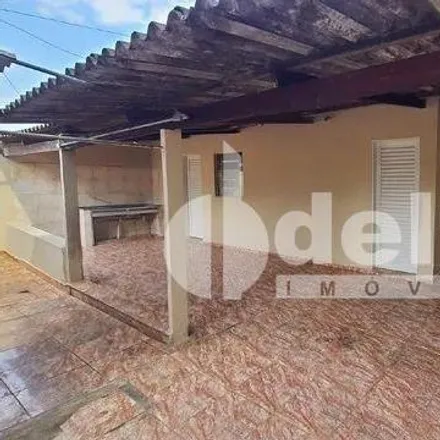 Rent this 2 bed house on Avenida Comendador Alexandrino Garcia in Marta Helena, Uberlândia - MG