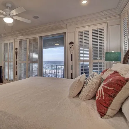 Rent this 5 bed townhouse on Miramar Beach Dr in Pensacola, FL