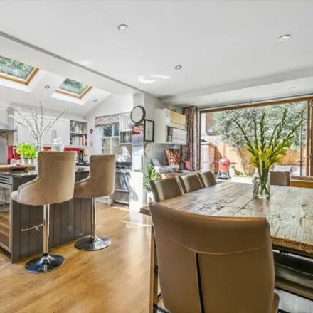 Image 2 - Jessica Road, London, SW18 2QN, United Kingdom - Townhouse for sale