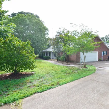 Buy this 5 bed house on 1897 Oak Crest Road in DeSoto County, MS 38632