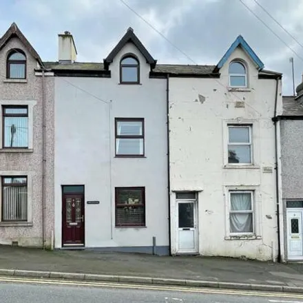 Buy this 3 bed townhouse on Constantine Terrace in Caernarfon, LL55 2HL
