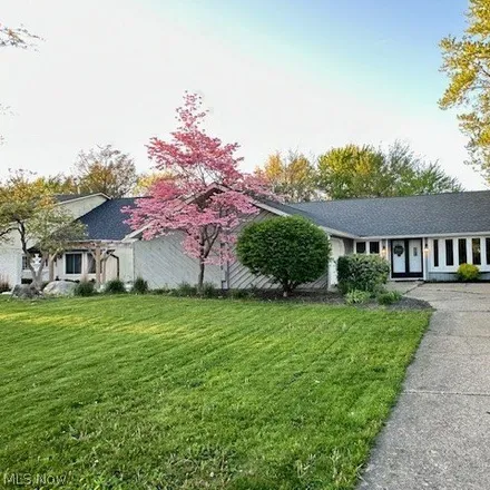 Buy this 4 bed house on 18098 Fox Hollow Drive in Strongsville, OH 44136