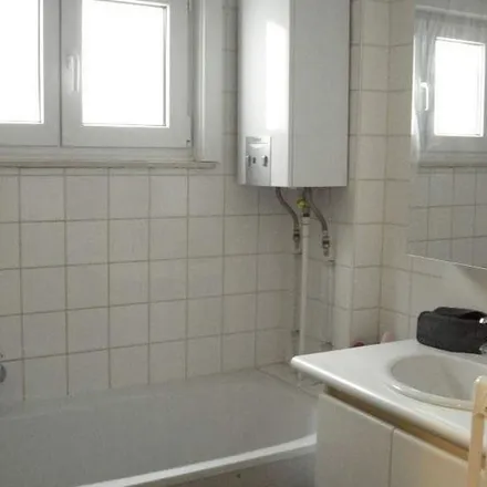 Rent this 2 bed apartment on Thonissenlaan 54 in 3500 Hasselt, Belgium