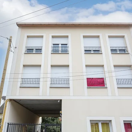 Rent this 2 bed apartment on Place Salvador Allende in 93150 Le Blanc-Mesnil, France