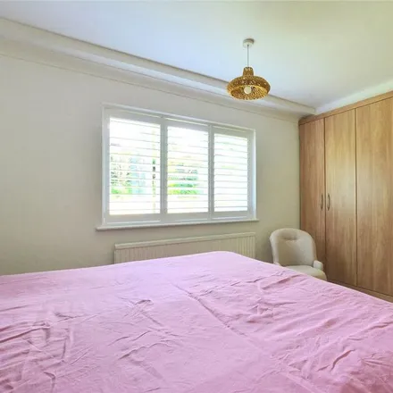 Image 9 - Forest Close, London, BR7 5QS, United Kingdom - Apartment for rent