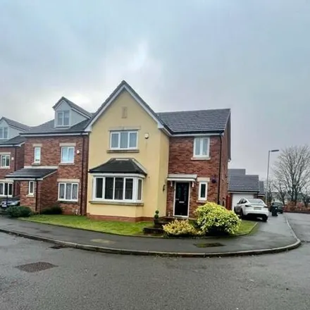 Rent this 4 bed house on Bloomsbury Crescent in Bolton, BL1 4ET
