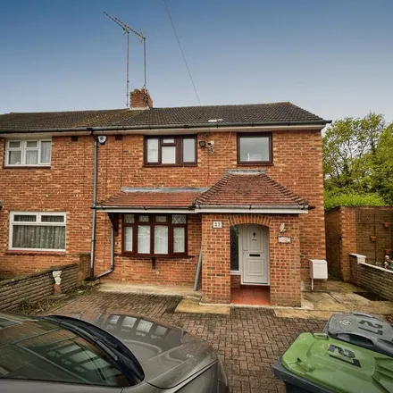 Rent this 3 bed house on Ramsdale Avenue in Havant, PO9 4DY