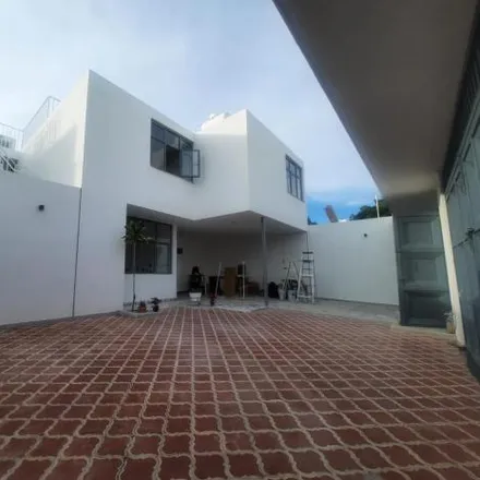 Buy this 3 bed house on Privada Strauss 314 in Leon Moderno, 37480 León