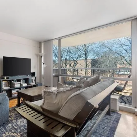 Buy this studio condo on 45 Longwood Avenue in Brookline, MA 02446