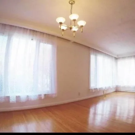 Image 4 - 226 Betty Ann Drive, Toronto, ON M2R 1P6, Canada - Apartment for rent
