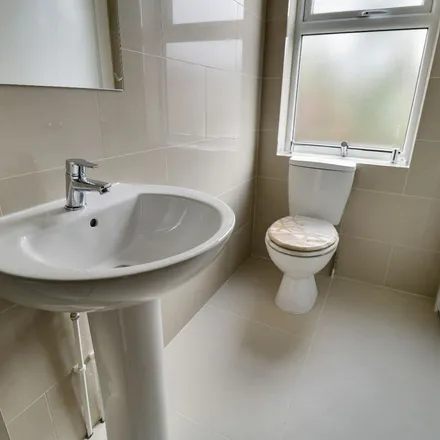 Image 3 - Meadow Road, Beckenham Lane, Bromley Park, London, BR2 0DQ, United Kingdom - Duplex for rent