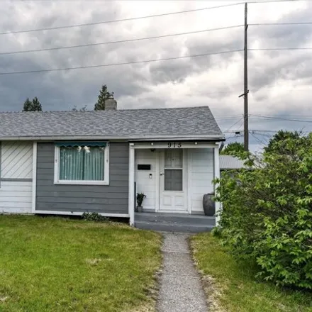 Buy this 2 bed house on 915 E Dalke Ave in Spokane, Washington