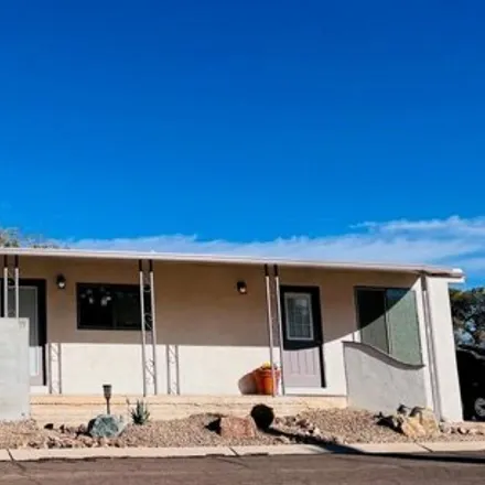 Buy this studio apartment on Calzados de Los Fresnos in Tucson, AZ 85713