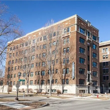 Buy this 1 bed condo on 315 West Holly Avenue in Saint Paul, MN 55102