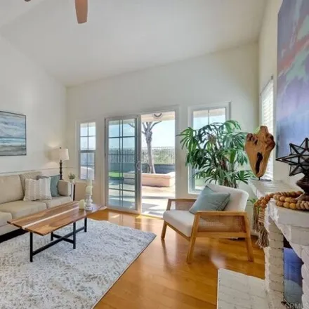 Image 3 - 3447 Northwood Drive, Oceanside, CA 92058, USA - House for sale