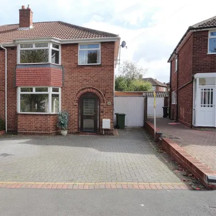 Rent this 3 bed duplex on Odensil Green in Ulverley Green, B92 8NA