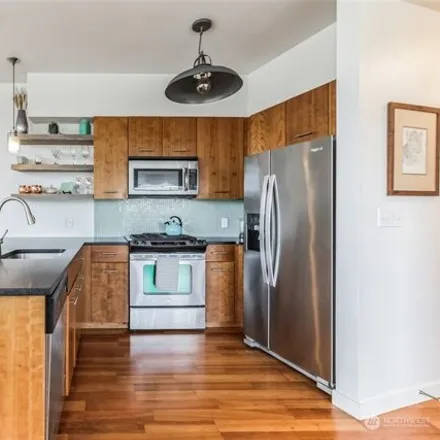 Image 5 - Ruby Condominiums, 2960 Eastlake Avenue East, Seattle, WA 98102, USA - Condo for sale